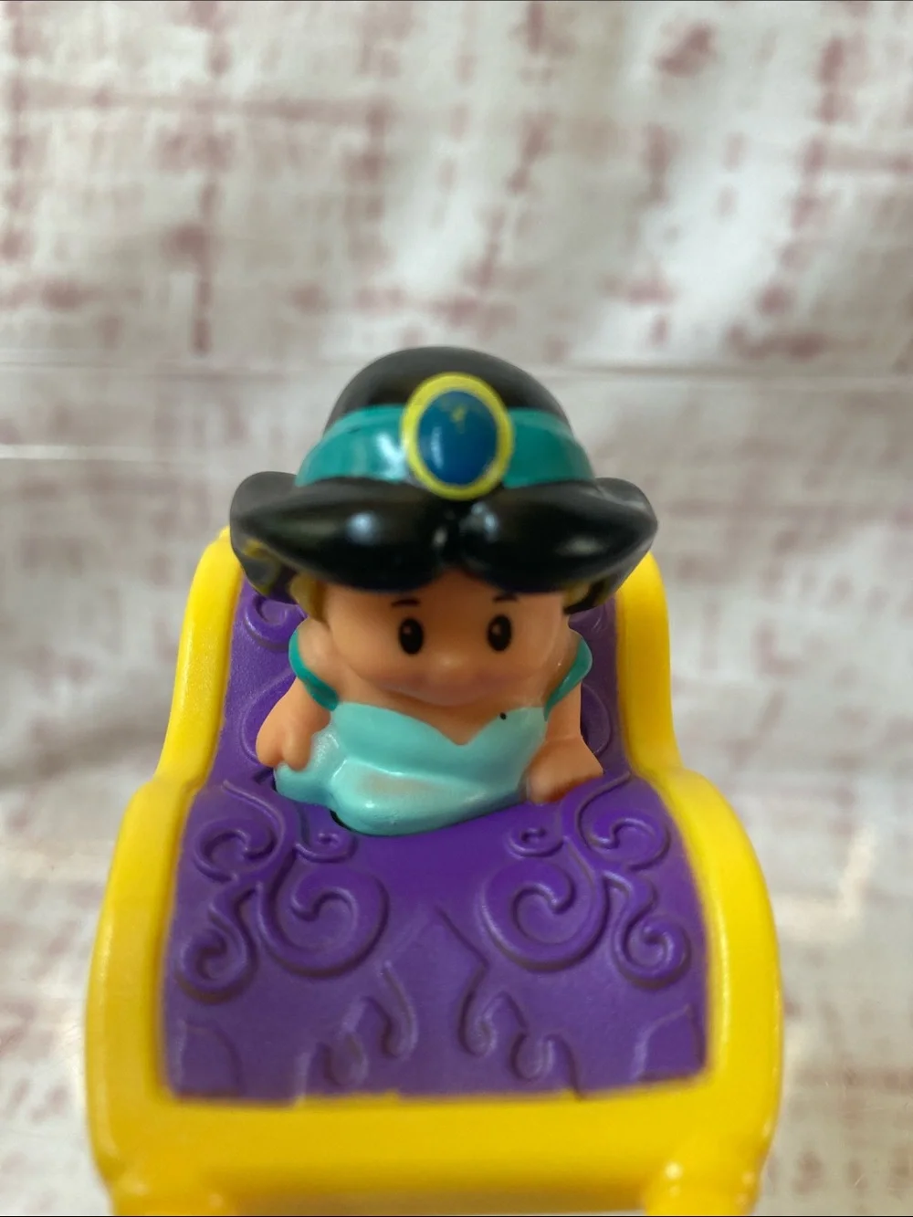 Fisher Price Little People Wheelies Princess Jasmine Flying Carpet Car 2014